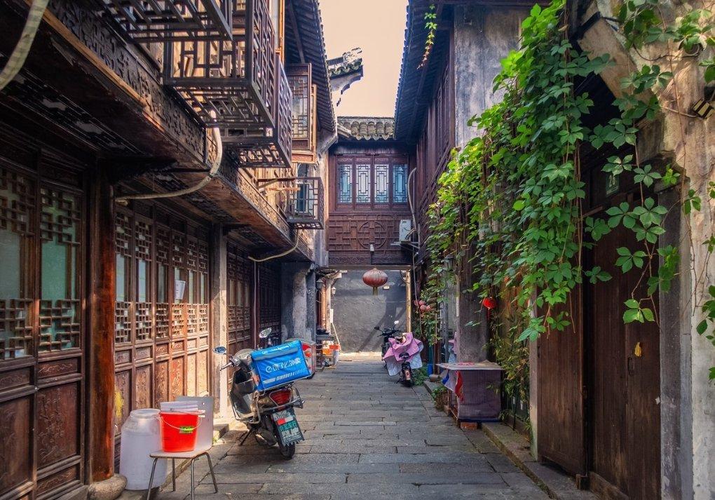 北京高院工作报告点名吴亦凡案，出狱四十多岁，公司拖欠税款527万